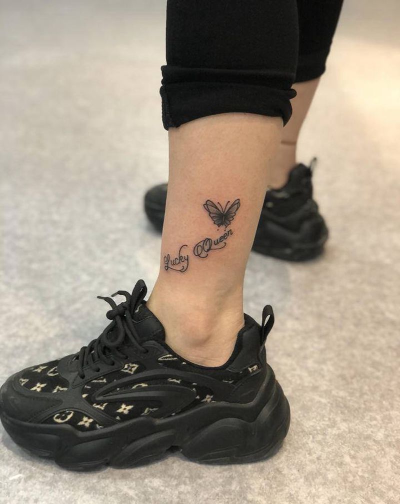 小清新纹身纹身图片_脚部花体字纹身图案