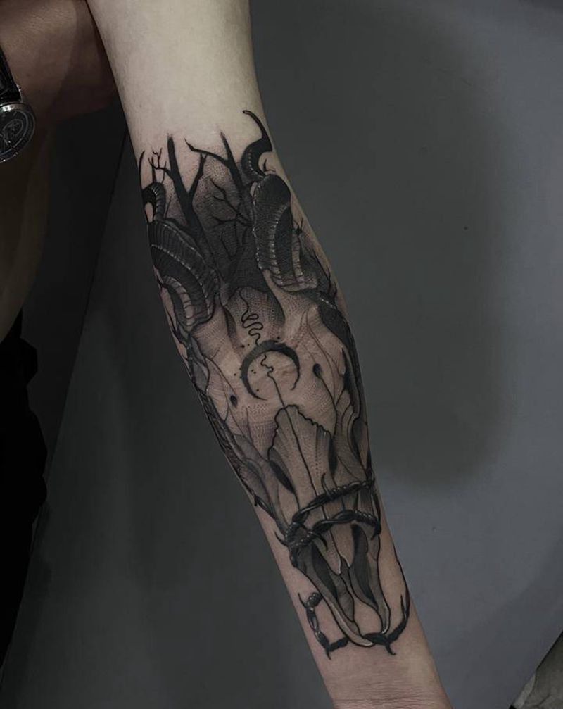 羊头纹身图片_手臂水彩新传统纹身图案