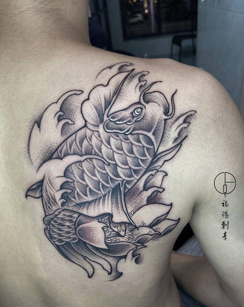 鱼纹身图片_肩部背部新传统老传统纹身图案