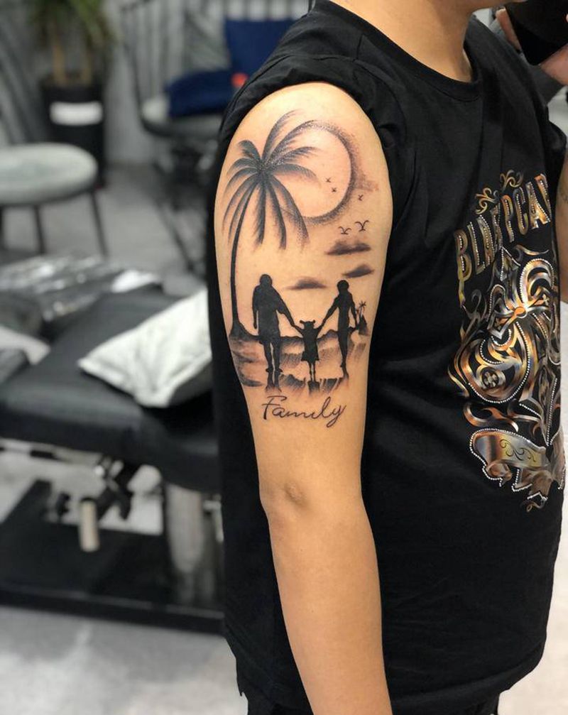 家庭系列纹身纹身图片_手臂新传统纹身图案