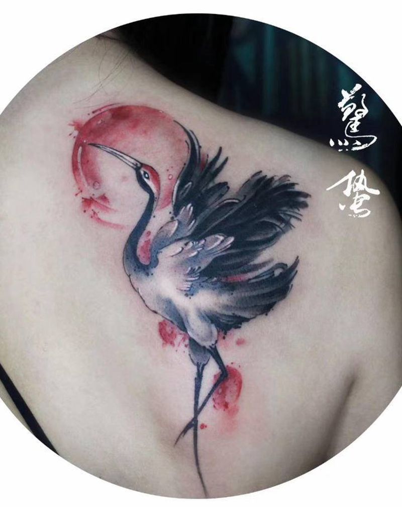 仙鹤遮盖纹身图片_水墨纹身图案