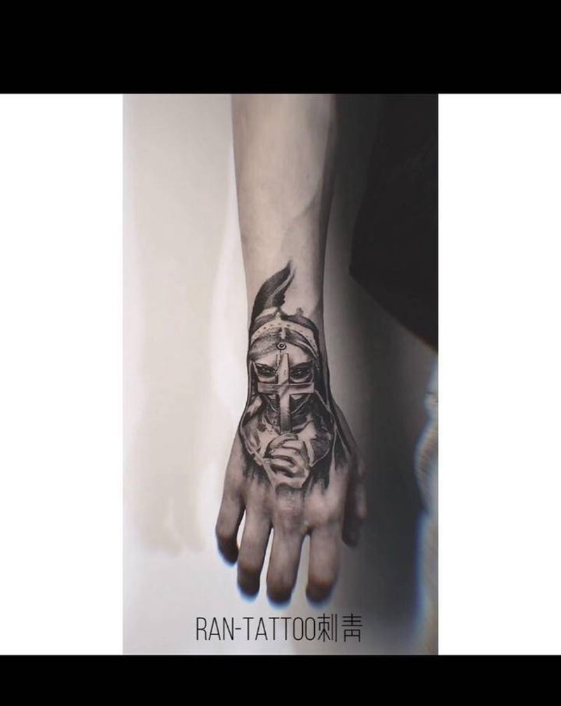 手背作品完成纹身图片_手部手臂欧美写实新传统纹身图案