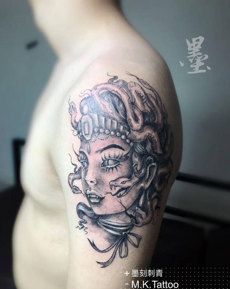 美杜莎纹身图片_手臂纹身图案