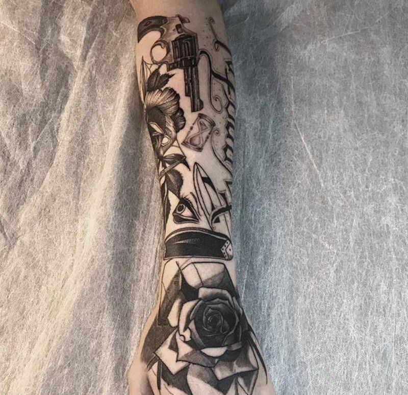 拼接暗黑小臂纹身图片_手部手臂Old School点刺纹身图案