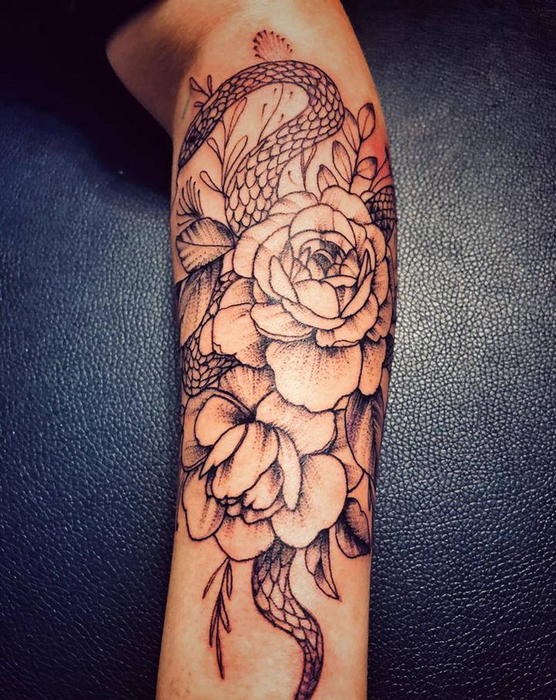 素花纹身图片_手臂点刺纹身图案