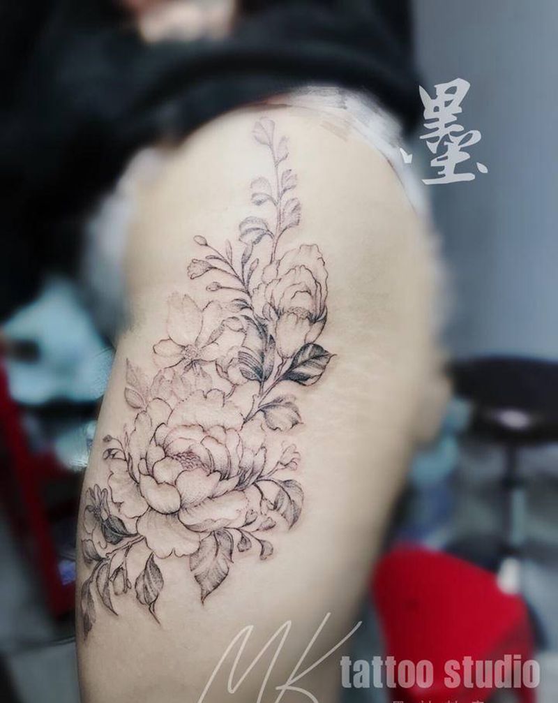 素花纹身图片_腿部点刺几何纹身图案