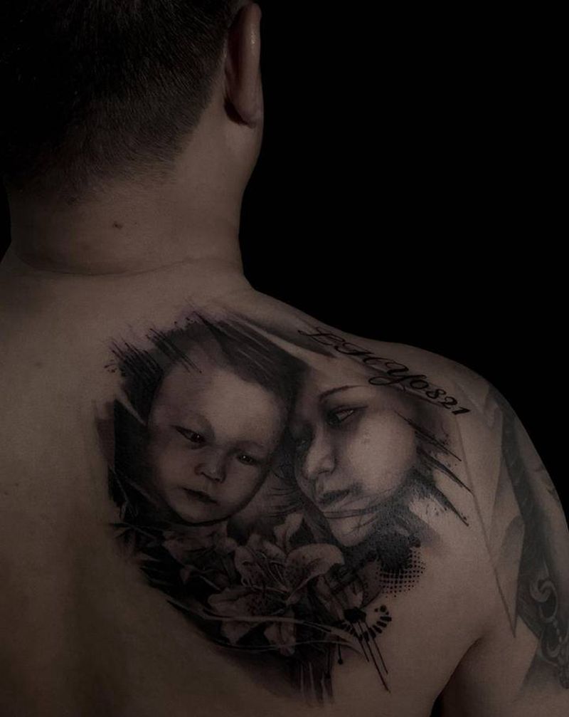 母子纹身图片_背部欧美写实纹身图案