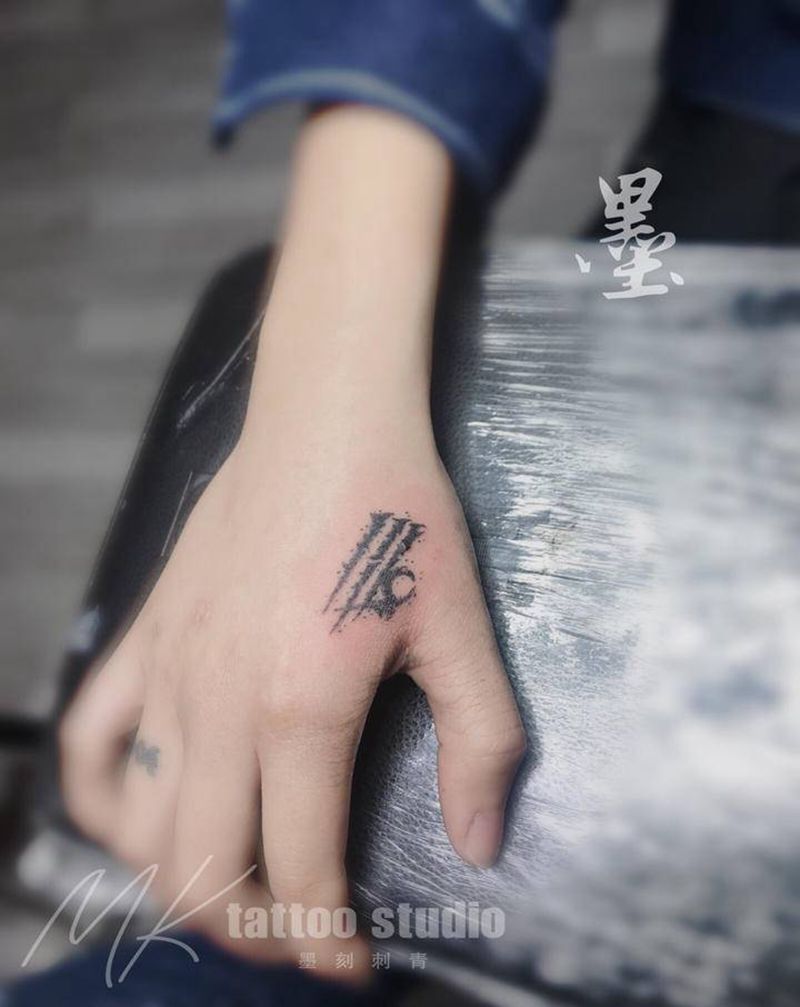 虎口，天蝎座♏️纹身图片_手部纹身图案
