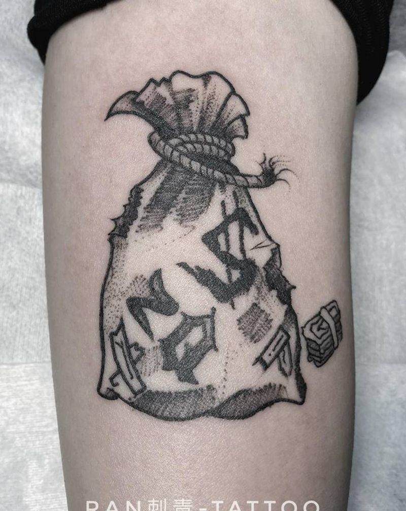 手臂作品纹身图片_手臂手部点刺水墨纹身图案