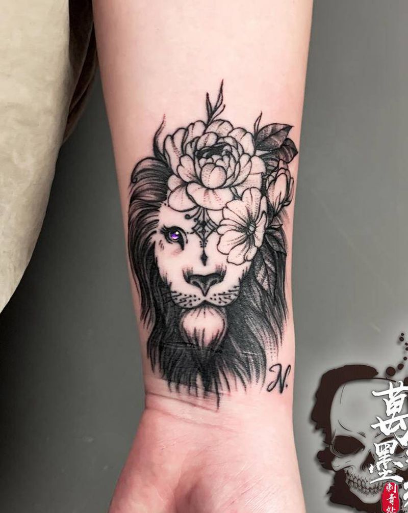 疤痕遮盖纹身图片_手部手臂纹身图案