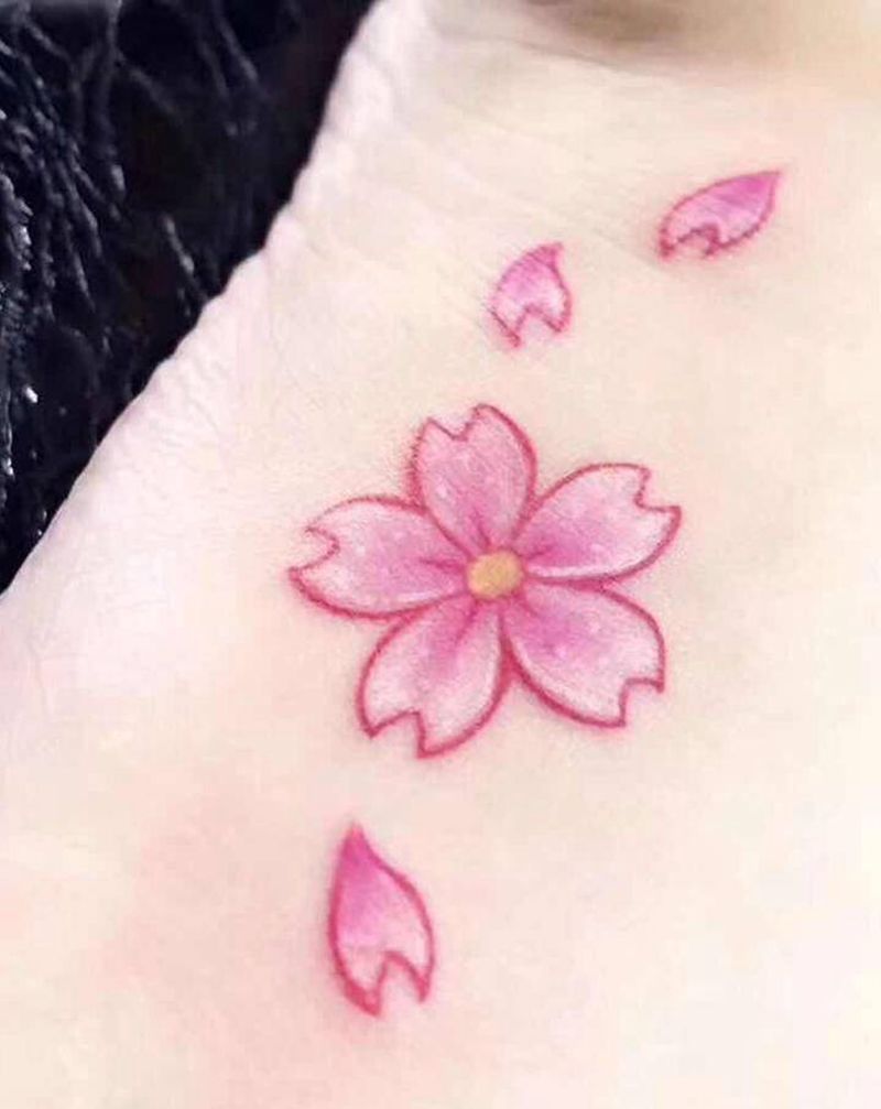 疤痕遮盖纹身图片_腿部纹身图案