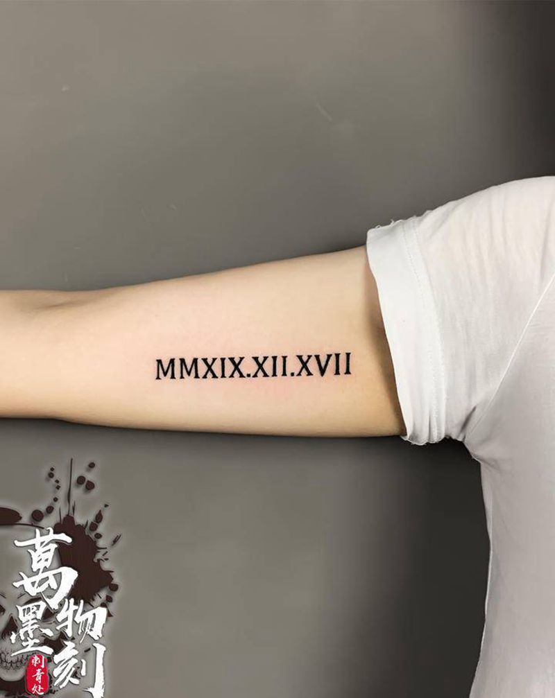 生日纹身图片_手臂肩部图腾花体字纹身图案