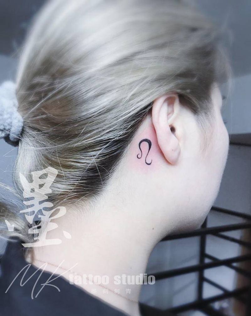小图系列纹身图片_颈部背部纹身图案