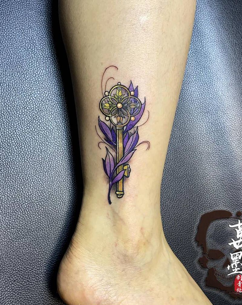 一件首饰纹身图片_脚部腿部New School水墨纹身图案