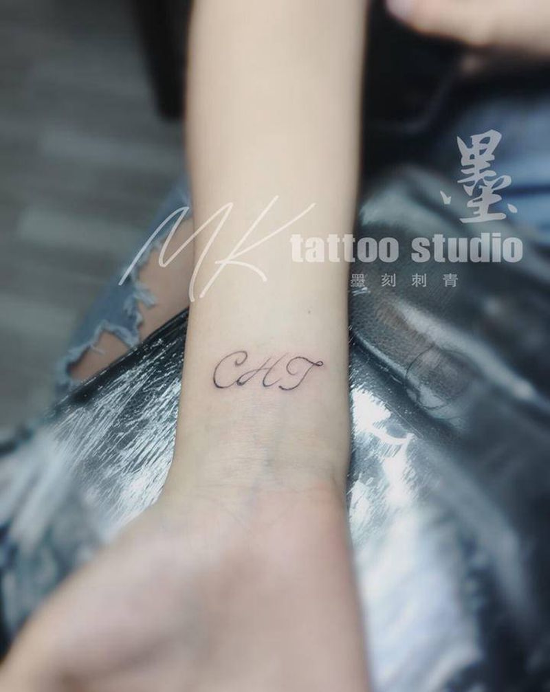 小图三枚纹身图片_手臂纹身图案