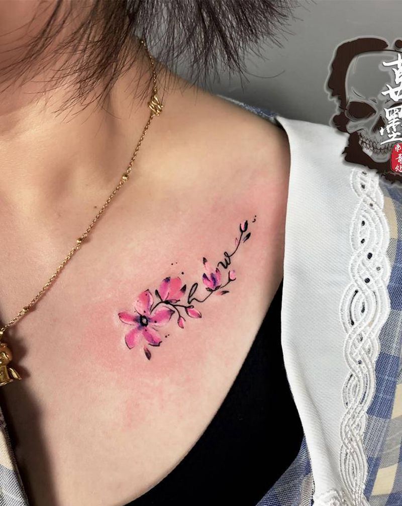 小发发纹身图片_颈部肩部水彩花体字纹身图案