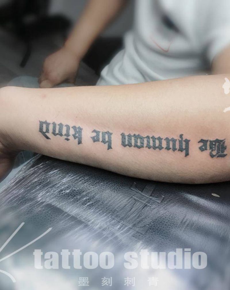 文字纹身图片_手部纹身图案