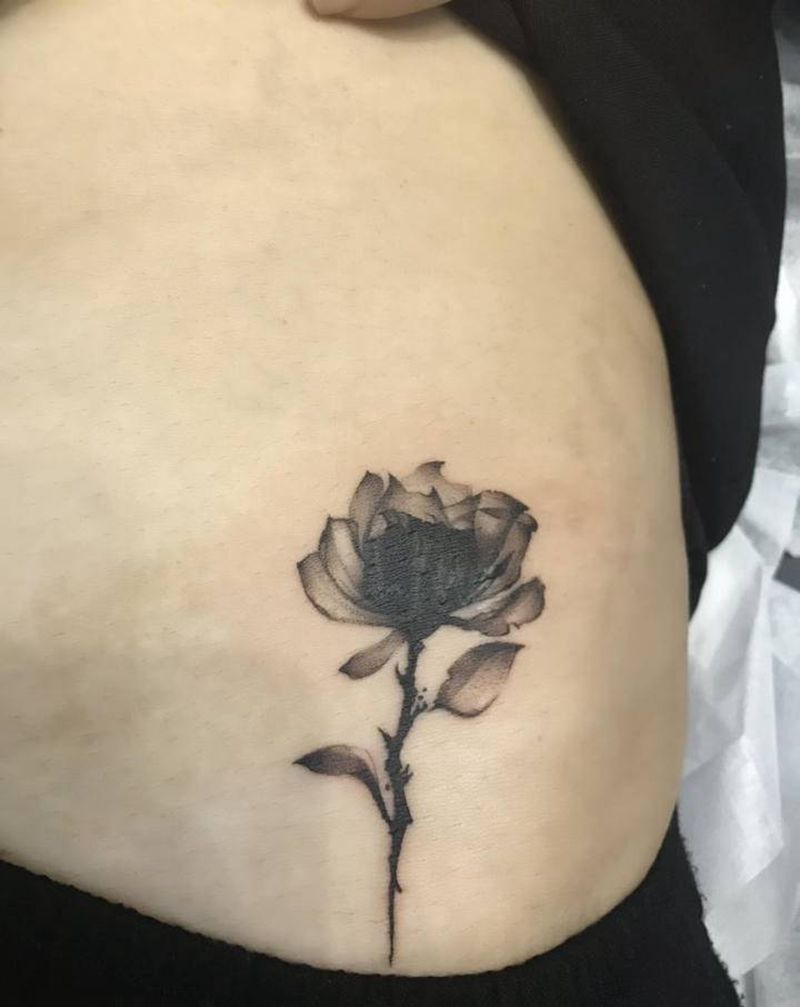 遮盖纹身图片_腹部纹身图案