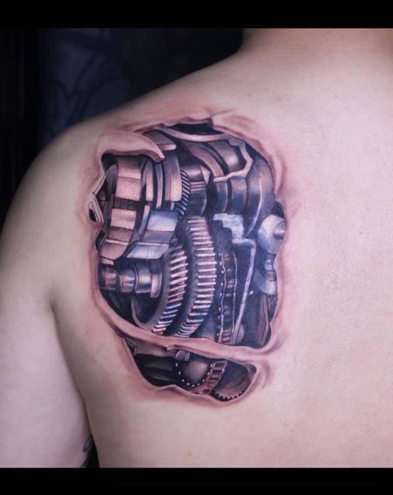 遮盖纹身图片_背部New School纹身图案