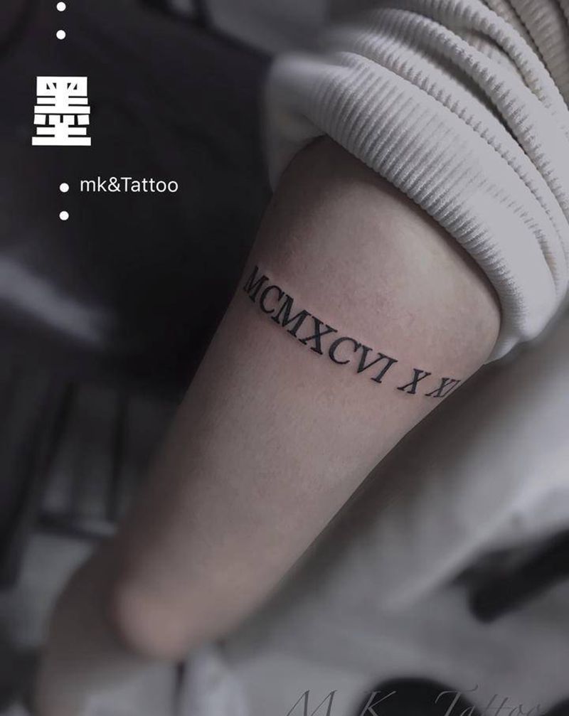 字母纹身图片_腿部纹身图案