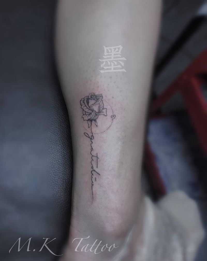 小图纹身图片_肩部脚部纹身图案