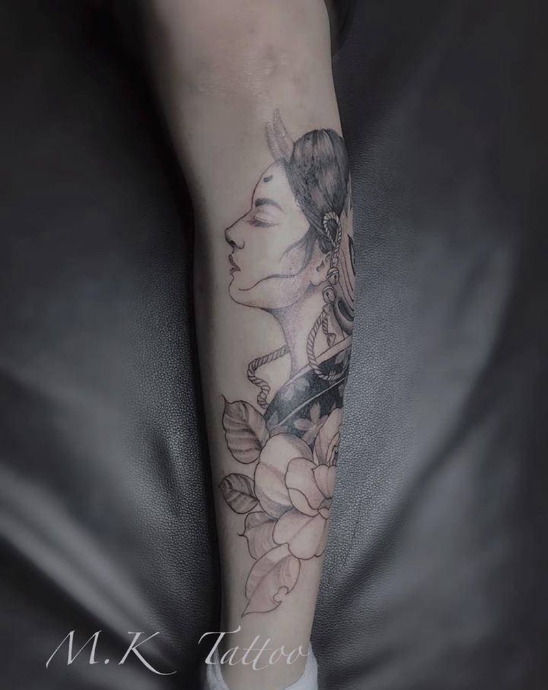 人物艺妓纹身图片_腿部纹身图案