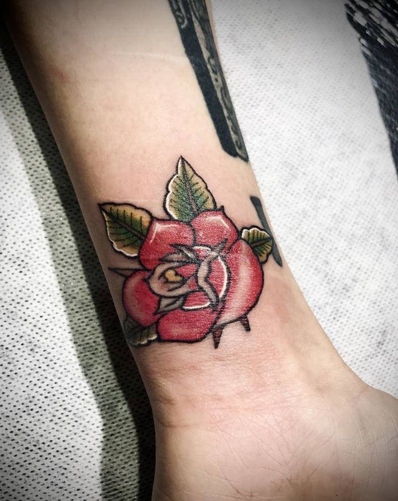 小遮盖一枚纹身图片_手臂Old School花纹身图案