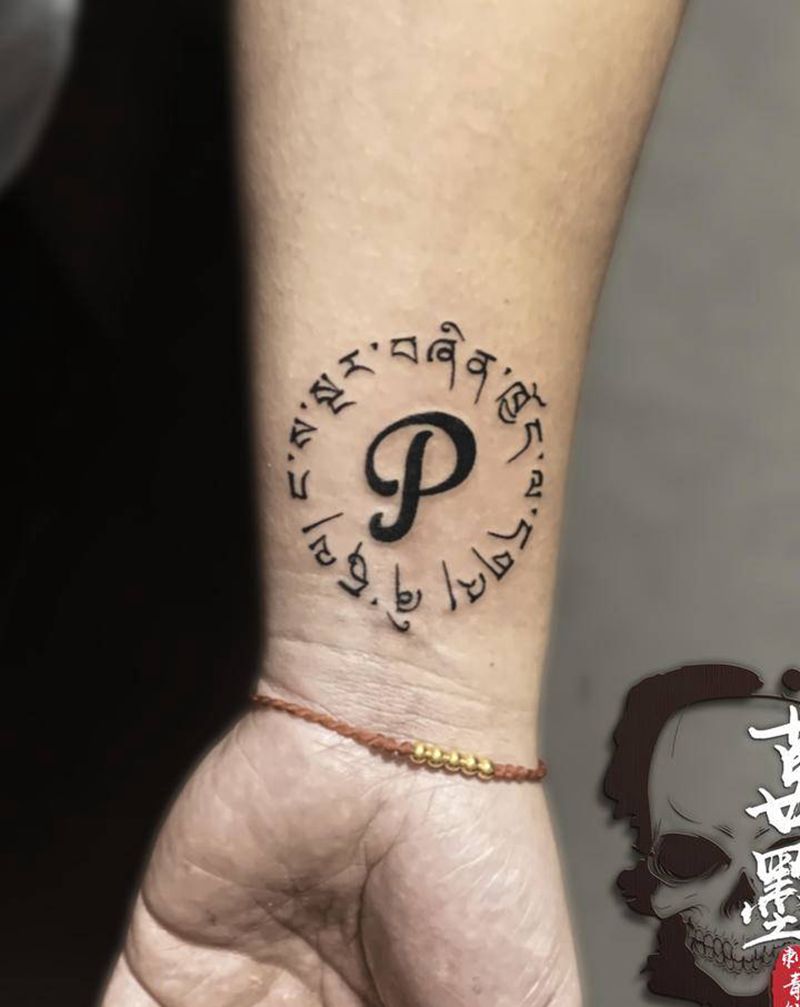 梵文纹身图片_手臂手部花体字纹身图案