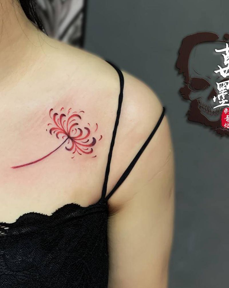 彼岸花纹身图片_肩部胸部水彩水墨纹身图案