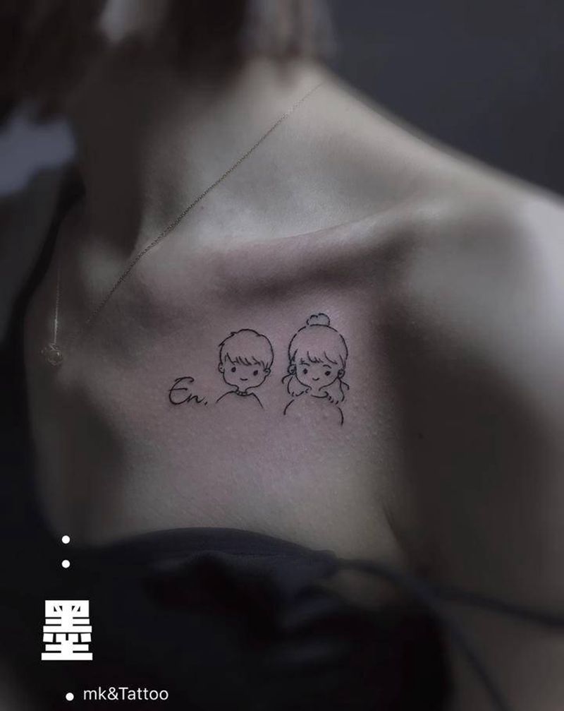 一家子插画纹身图片_胸部纹身图案