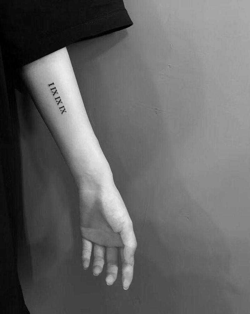 罗马数字纹身图片_手臂罗马纹身图案