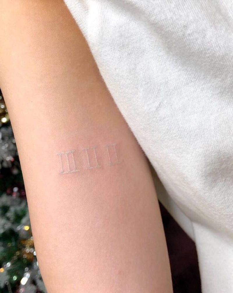 纯白色纹身纹身图片_手臂纹身图案