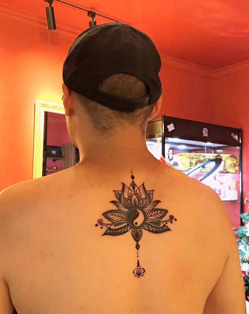 梵花纹身图片_背部纹身图案