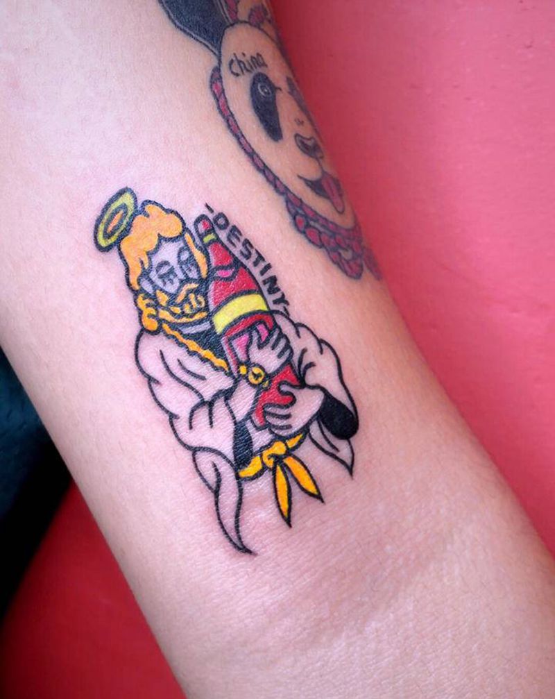 耶稣纹身图片_手臂Old School纹身图案