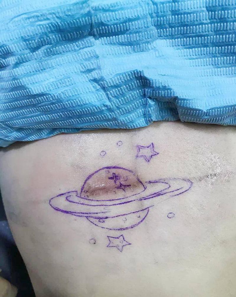 遮盖疤痕纹身图片_胸下纹身图案