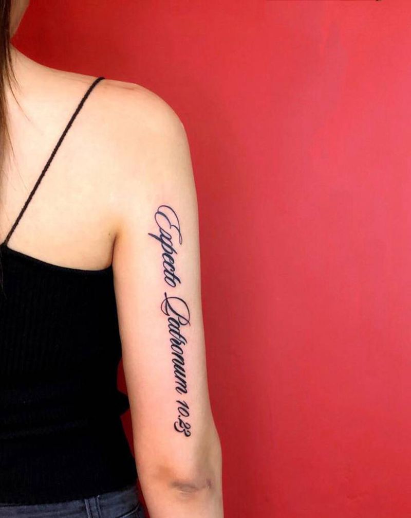 小清新英文纹身图片_手臂花体字纹身图案