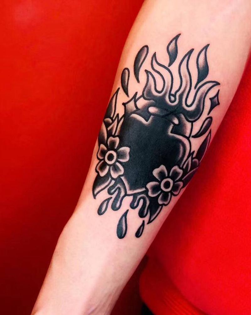 圣心纹身图片_Old School纹身图案