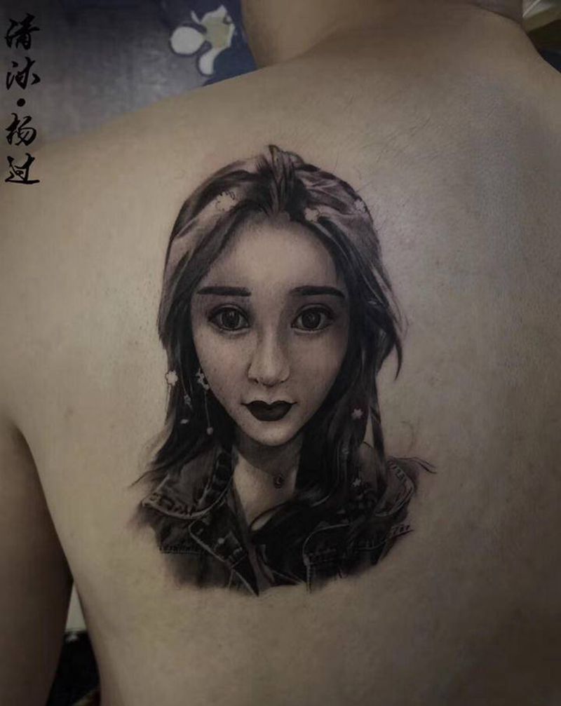 顾客爱人肖像纹身图片_欧美写实纹身图案