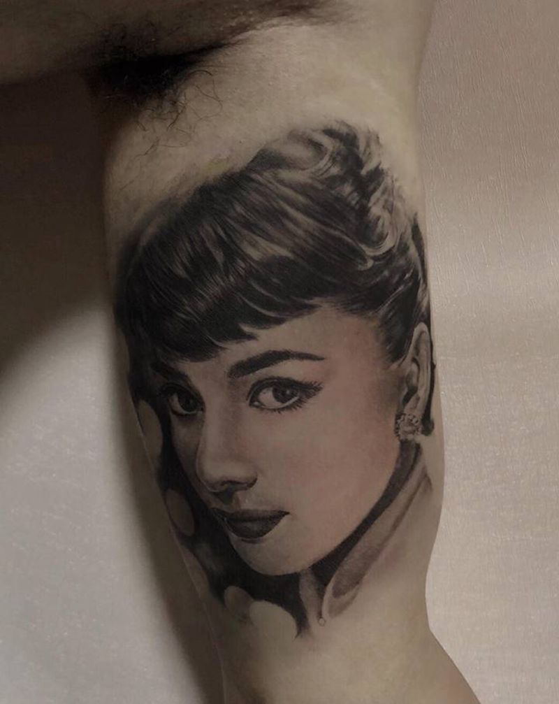 奥黛丽赫本纹身图片_手臂欧美写实纹身图案