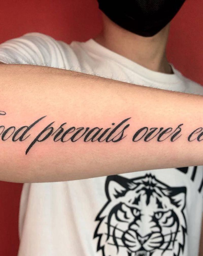 小字母纹身图片_手臂花体字纹身图案