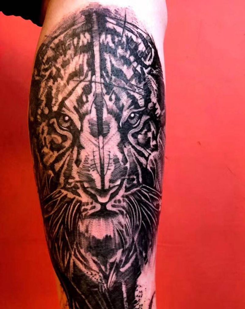 暗黑字体和老虎纹身图片_腿部花体字图腾纹身图案