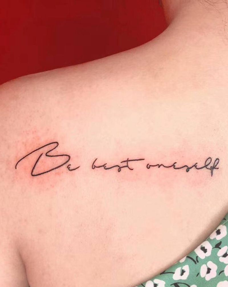 小英文纹身图片_背部花体字纹身图案