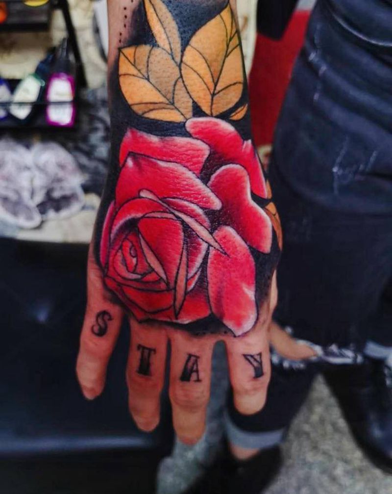 手背花纹身图片_手部新传统纹身图案