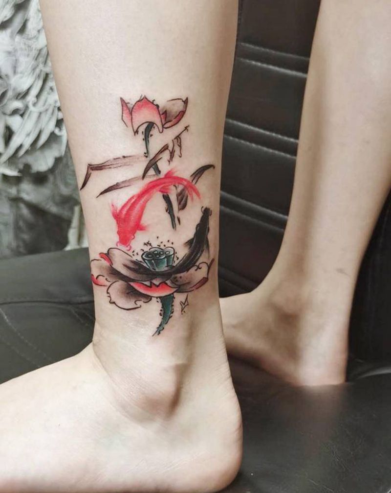 莲花鱼纹身图片_腿部新传统纹身图案