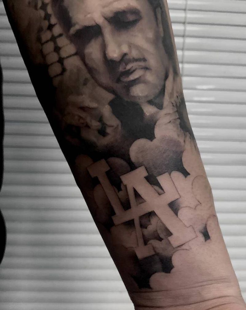 欧美写实包小臂纹身图片_手臂欧美写实教父la云雾纹身图案