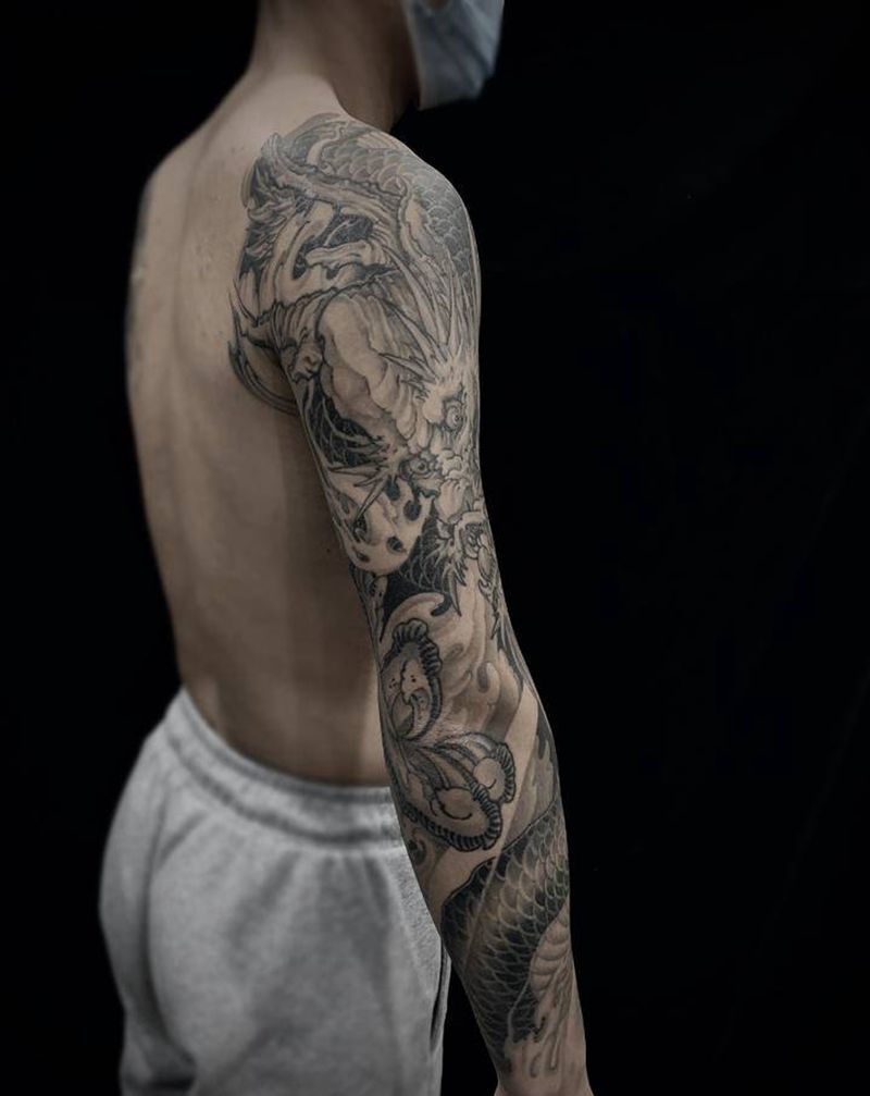 龙纹身图片_手臂新传统纹身图案