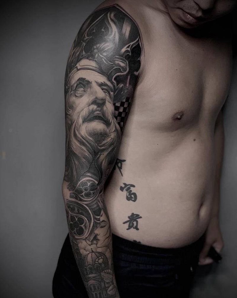 双花臂纹身图片_手臂手部欧美写实水墨花臂写实水墨纹身图案