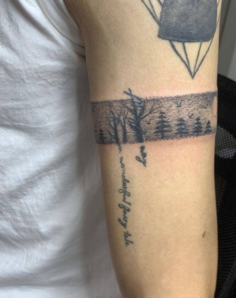 手绘臂环纹身图片_手臂点刺纹身图案