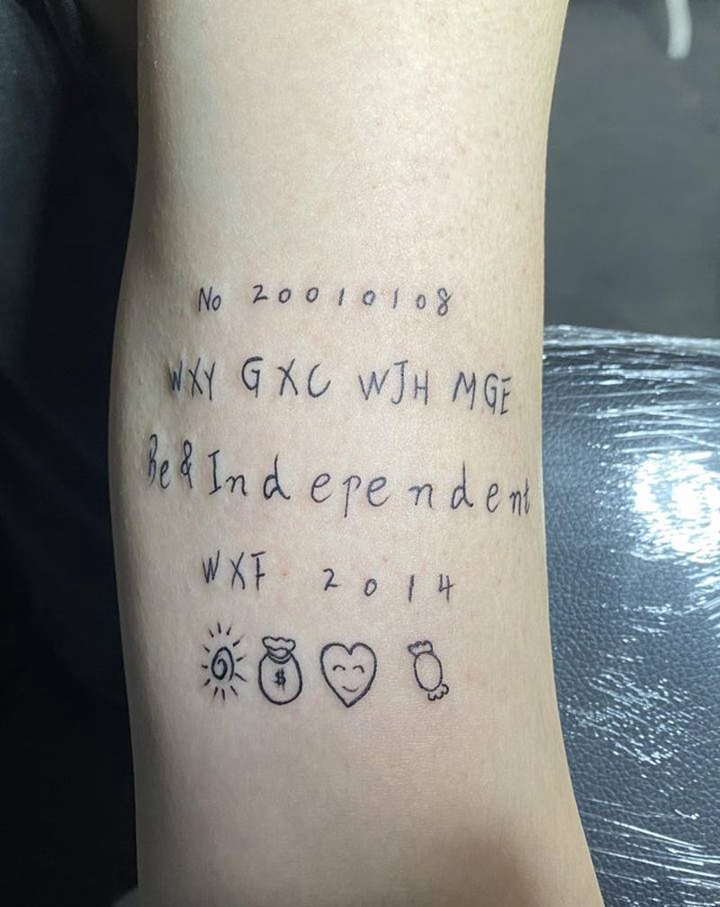 定制身份牌纹身图片_手臂几何新传统纹身图案