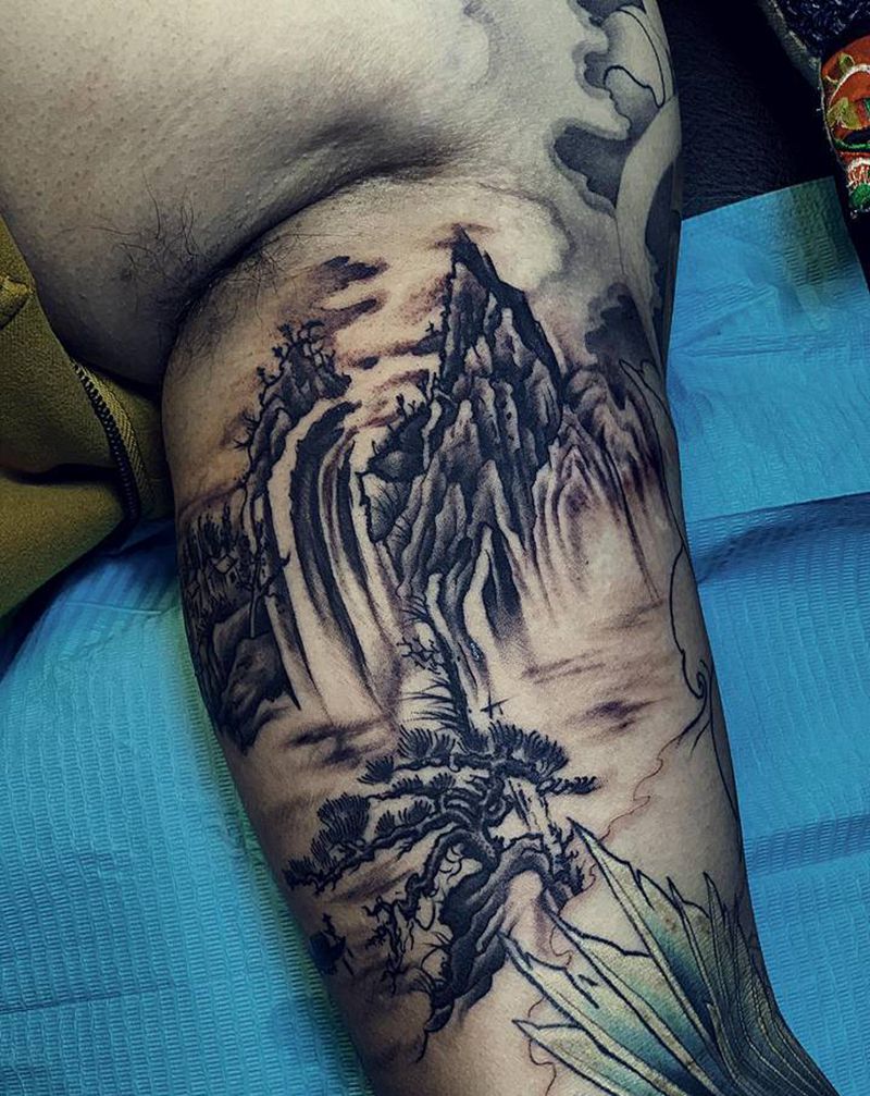 山水画纹身图片_手臂水墨纹身图案